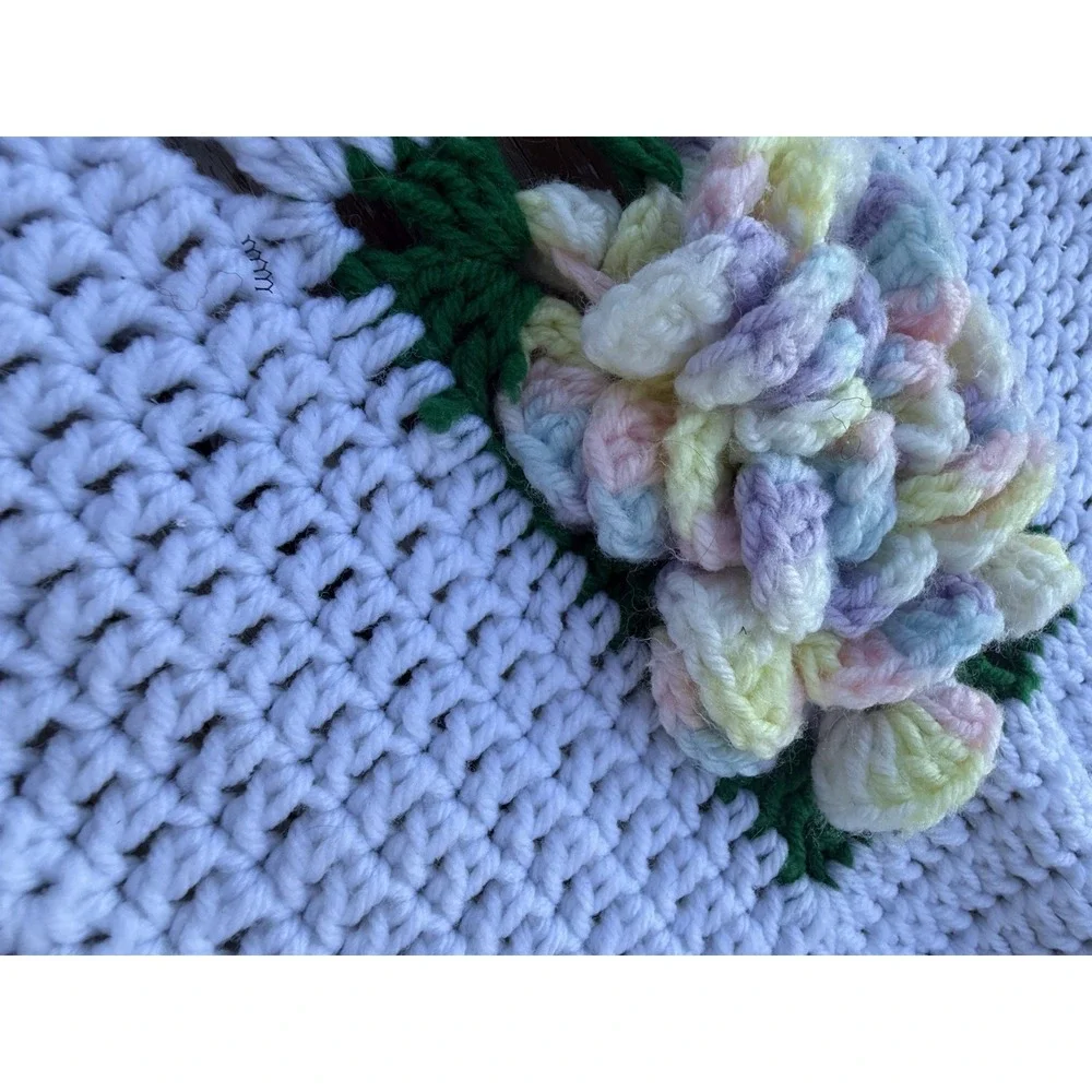 Vtg White Crochet 3D‎ Rose Afghan Blanket Granny Square 100